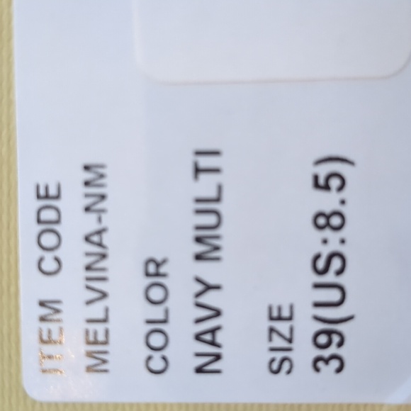 L'ARTISTE Melvina Bootie Women's size 8.5 US 39 UE - Picture 10 of 10